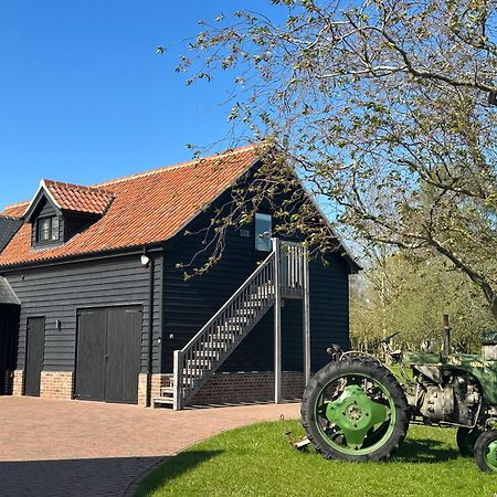 The Old Piggery, Cart Lodge In Newbourne エクステリア 写真