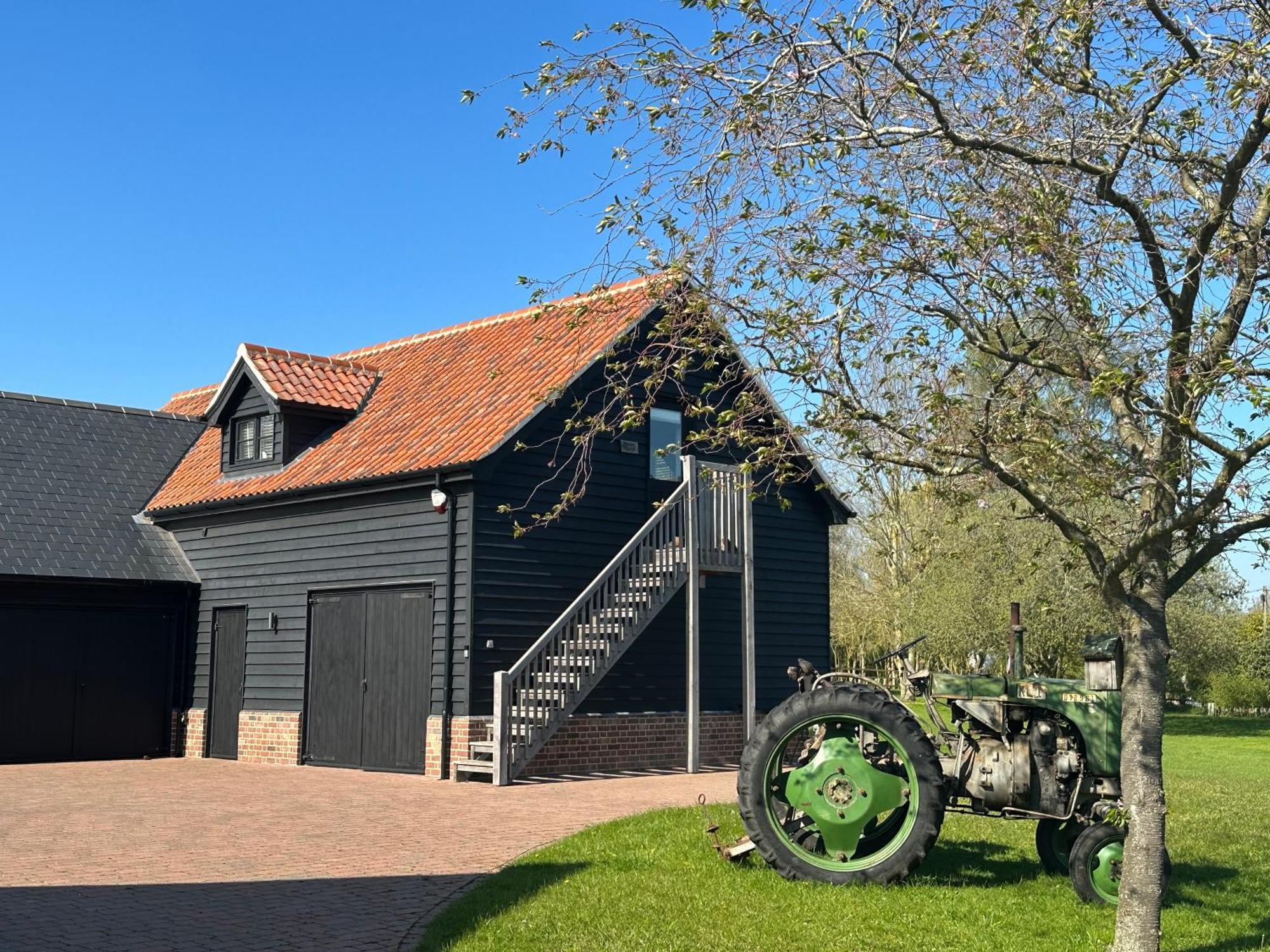 The Old Piggery, Cart Lodge In Newbourne エクステリア 写真